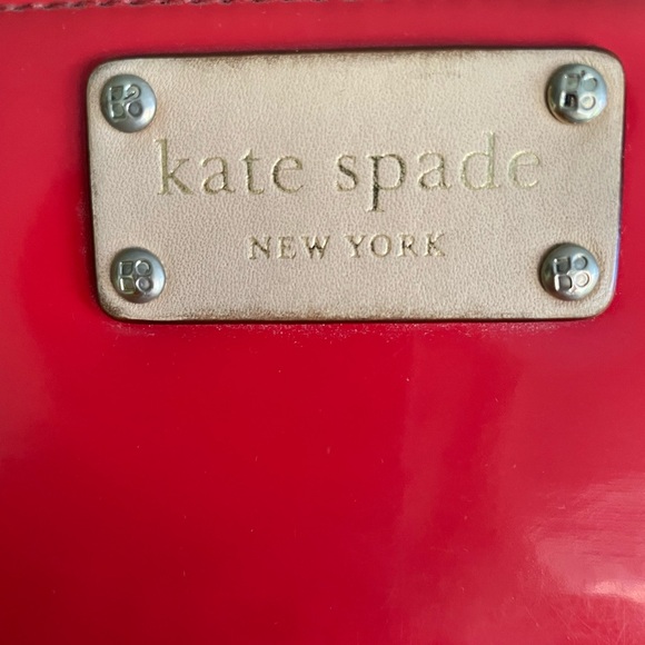 Kate Spade Red Patent Leather Wallet with Cute Newspaper Classified Ads Print - Picture 3 of 13